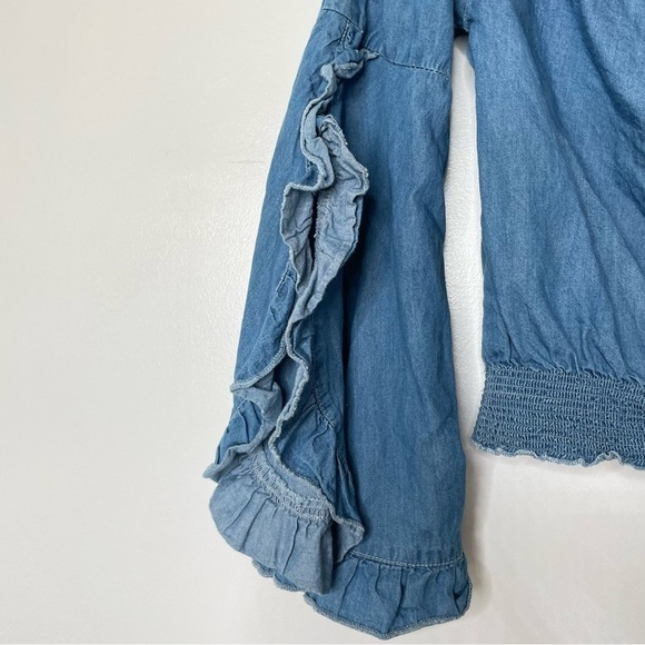 💫 LIVE 4 TRUTH | Ruffle Bell Sleeve Chambray Soft Cotton Denim Jean Crop Blouse - Picture 5 of 6
